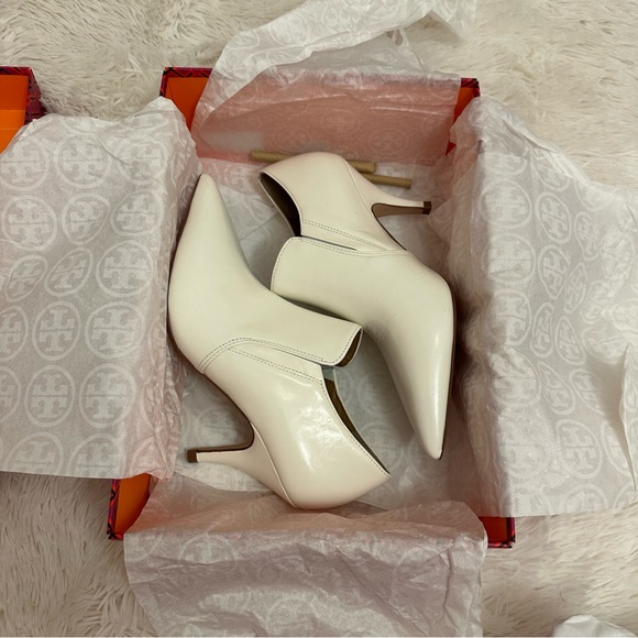 Tory Burch Georgina White Ankle Bootie Size: 5.5 - Picture 14 of 16